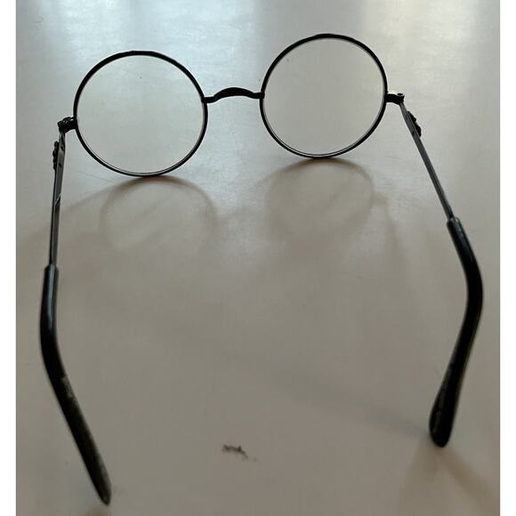 Official Harry Potter Gryffindor Scarf - Platform 9 3/4 Shop + 2 Glasses - Picture 8 of 11